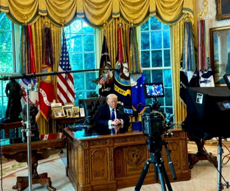 pixiz-03-10-2025-23_27_58