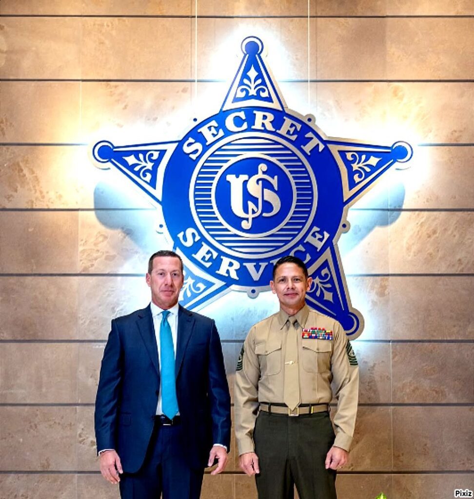 A Leader Forged in Service! Tajna služba SAD-a i Korpus marinaca SAD-a jačaju veze za karijere veterana