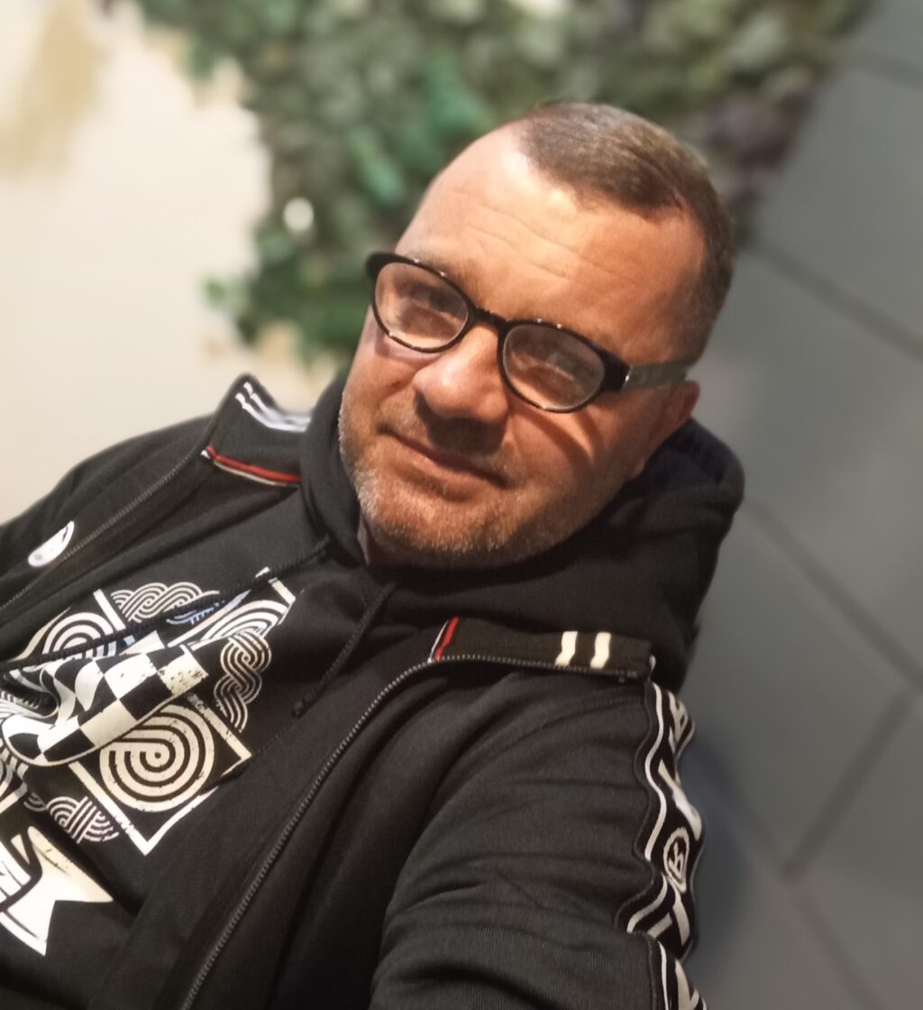 Vrijeme je došlo, ponovno osvajamo Maksimir za našu zajednicu! Kao ponosni potomak Jacoba Tkalčića, čovjeka koji je služio Stjepanu Radiću i pomogao oblikovati rani građanski život Zagreba, slomit ću HDZ u njegovim korijenima