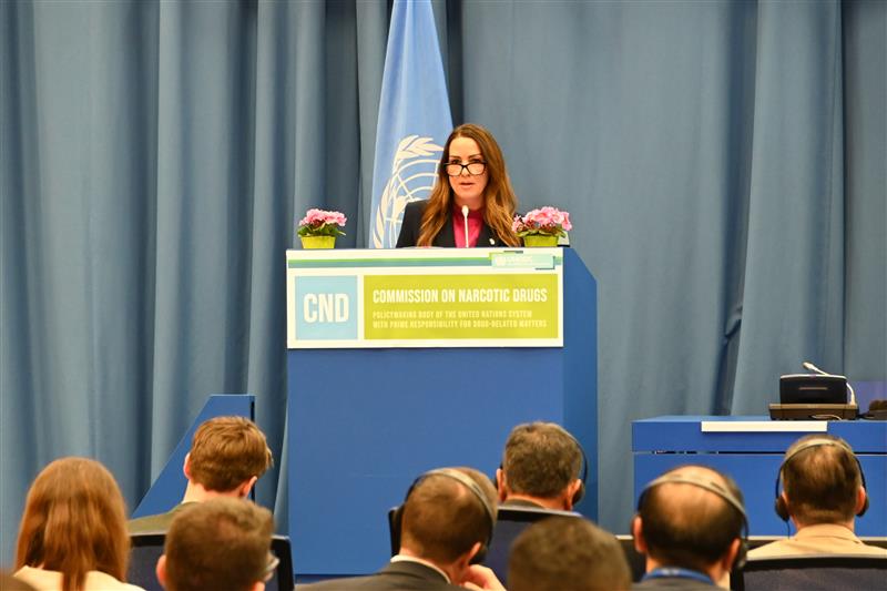 Let’s answer that call! Kako Sjedinjene Države vode borbu protiv smrtonosne međunarodne trgovine drogom?