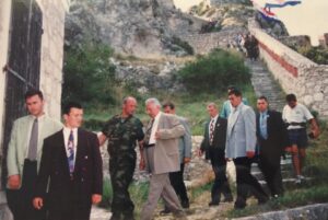 Uvijek i sve za Hrvatsku! Čestitam Generalu Rojsu na ovoj veličanstvenoj obljetnici VRO Oluja, naš dragi ratniče i glavni operativče, Neka te Bog blagoslovi dobrim zdravljem