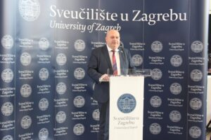 Pravda na vidiku? Kako se novi direktor Studentskog centra Zagreb Mario Župan suprotstavlja financijskoj noćnoj mori WeaPay: Policija će brzo pronaći bjegunca Baksu, i privesti ga pravdi